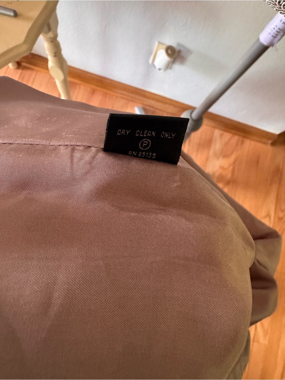 LAFAYETTE 148 NewYork sheath neutral midi dress size 10 - Picture 13 of 14